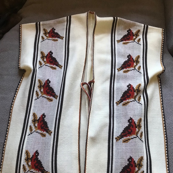 Vintage Boho 70s Bird Poncho/Shawl - Picture 1 of 6